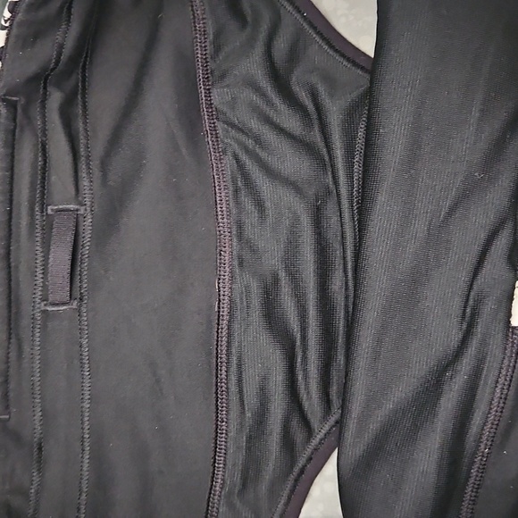 Lululemon Speed Shorts Paisley Black & White   sz 4 - Picture 7 of 8